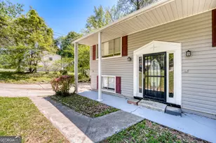 1340 Pineglen Dr, Riverdale, GA 30296 - Photo 2