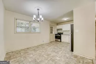 1340 Pineglen Dr, Riverdale, GA 30296 - Photo 4