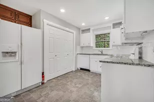 231 Meadowbrook Dr, McDonough, GA 30253 - Photo 4