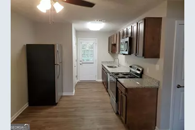 307 N Church Street #D2, Dublin, GA 31021 - Photo 2