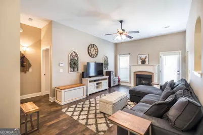 204 Allington Walk, Warner Robins, GA 31088 - Photo 8