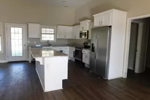 217 Fallen Leaf Dr, Brooklet, GA 30415 - Photo 4