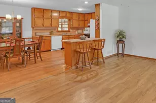 1121 Granite Ln, Loganville, GA 30052 - Photo 4