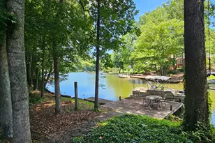 187 Shoreline Cir, Newnan, GA 30263 - Photo 2
