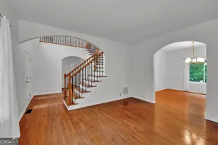 260 Kensington Dr, Sharpsburg, GA 30277 - Photo 8
