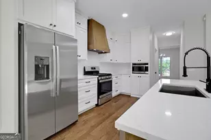 6259 Spring Lake Dr, Flowery Branch, GA 30542 - Photo 14