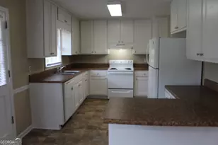 2084 Marbut Ln, Lithonia, GA 30058 - Photo 22