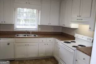 2084 Marbut Ln, Lithonia, GA 30058 - Photo 24