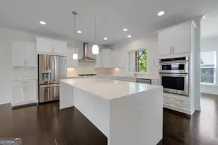824 Stone Ridge Ln, Atlanta, GA 30324 - Photo 8