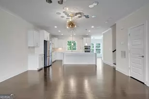 824 Stone Ridge Ln, Atlanta, GA 30324 - Photo 4