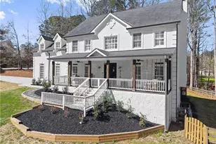 210 Weatherwood Cir, Alpharetta, GA 30004 - Photo 2