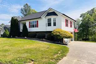 2009 Ashley Ln, Dalton, GA 30721 - Photo 2