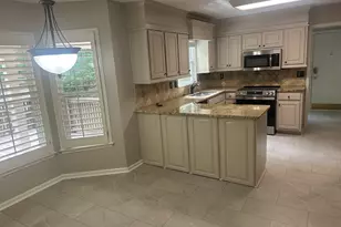 180 Forrest Lake Dr, Fayetteville, GA 30215 - Photo 6