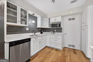 9 Scotland Pl NW, Atlanta, GA 30318 - Photo 2