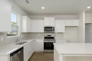 43 Weymouth Dr, Locust Grove, GA 30248 - Photo 2