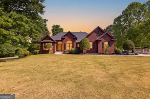 2015 Wood Valley Dr, Loganville, GA 30052 - Photo 2