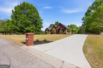 2015 Wood Valley Drive, Loganville, GA 30052 - Photo 10