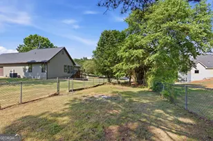2015 Wood Valley Dr, Loganville, GA 30052 - Photo 16