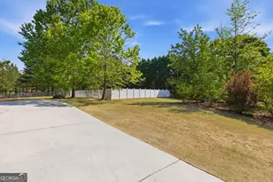2015 Wood Valley Dr, Loganville, GA 30052 - Photo 12