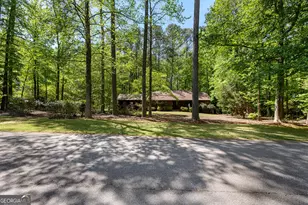 160 Kingswood Dr, Fayetteville, GA 30215 - Photo 2