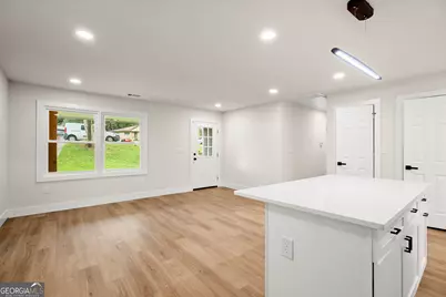 844 San Miguel Drive, Stone Mountain, GA 30083 - Photo 6