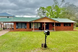 213 Sherman Dr, Brunswick, GA 31523 - Photo 1