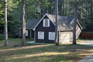 5051 Cliff Top Dr, Loganville, GA 30052 - Photo 1