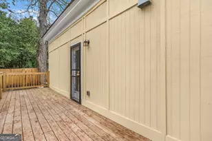 1126 E Waldburg St, Savannah, GA 31401 - Photo 40