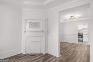 1126 E Waldburg St, Savannah, GA 31401 - Photo 12