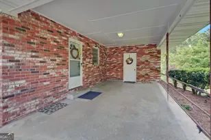 586 Collins Rd, Toccoa, GA 30577 - Photo 4