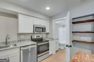 710 Jesse Jewell Pkwy SE, Gainesville, GA 30501 - Photo 10