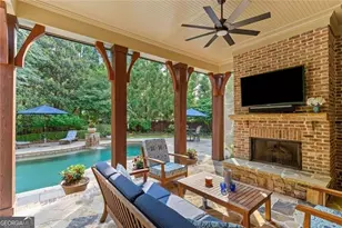 4304 Berkford Cir NE, Atlanta, GA 30319 - Photo 2