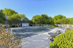 401 Autumn Leaf Way, Norcross, GA 30093 - Photo 8