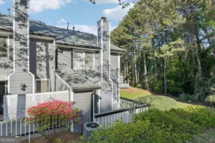 401 Autumn Leaf Way, Norcross, GA 30093 - Photo 6