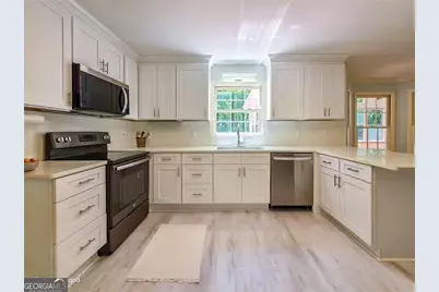 300 Farm Track, Roswell, GA 30075 - Photo 4
