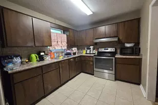 219 Surrey Rd, Hinesville, GA 31313 - Photo 6