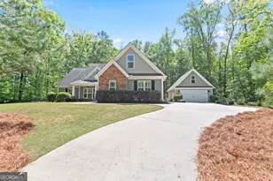 56 Brooks Lake Dr, Newnan, GA 30263 - Photo 1