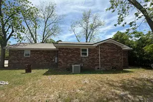 813 W 12th St, Alma, GA 31510 - Photo 6