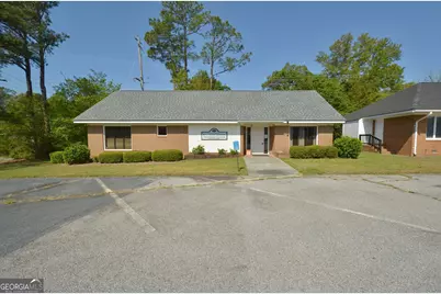 816 Professional Center Dr, Eastman, GA 31023 - Photo 2