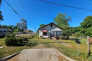 209 Dix St, Lagrange, GA 30241 - Photo 1