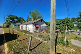 209 Dix St, Lagrange, GA 30241 - Photo 2