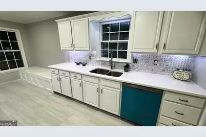 567 Leah Drive, Powder Springs, GA 30127 - Photo 2