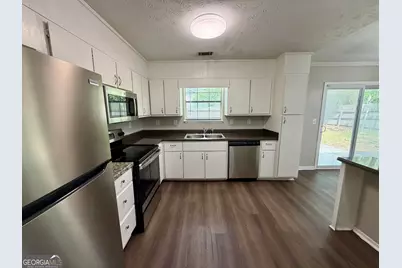 5663 Saint Thomas Drive, Lithonia, GA 30058 - Photo 6
