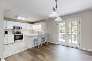 704 Hillwood Dr, Statesboro, GA 30458 - Photo 8