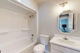 704 Hillwood Dr, Statesboro, GA 30458 - Photo 22