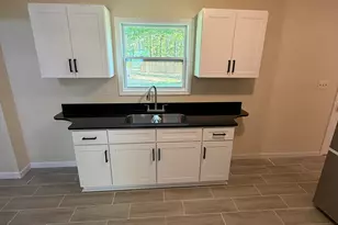 264 Shelburn Dr, Riverdale, GA 30274 - Photo 6
