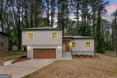 2911 Pine Valley Circle, East Point, GA 30344 - Photo 1