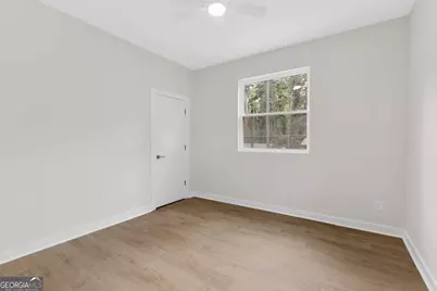 2911 Pine Valley Circle, East Point, GA 30344 - Photo 10