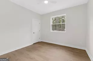 2911 Pine Valley Cir, East Point, GA 30344 - Photo 10