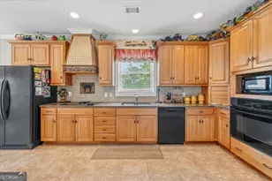 105 Captains Way, Brunswick, GA 31523 - Photo 16